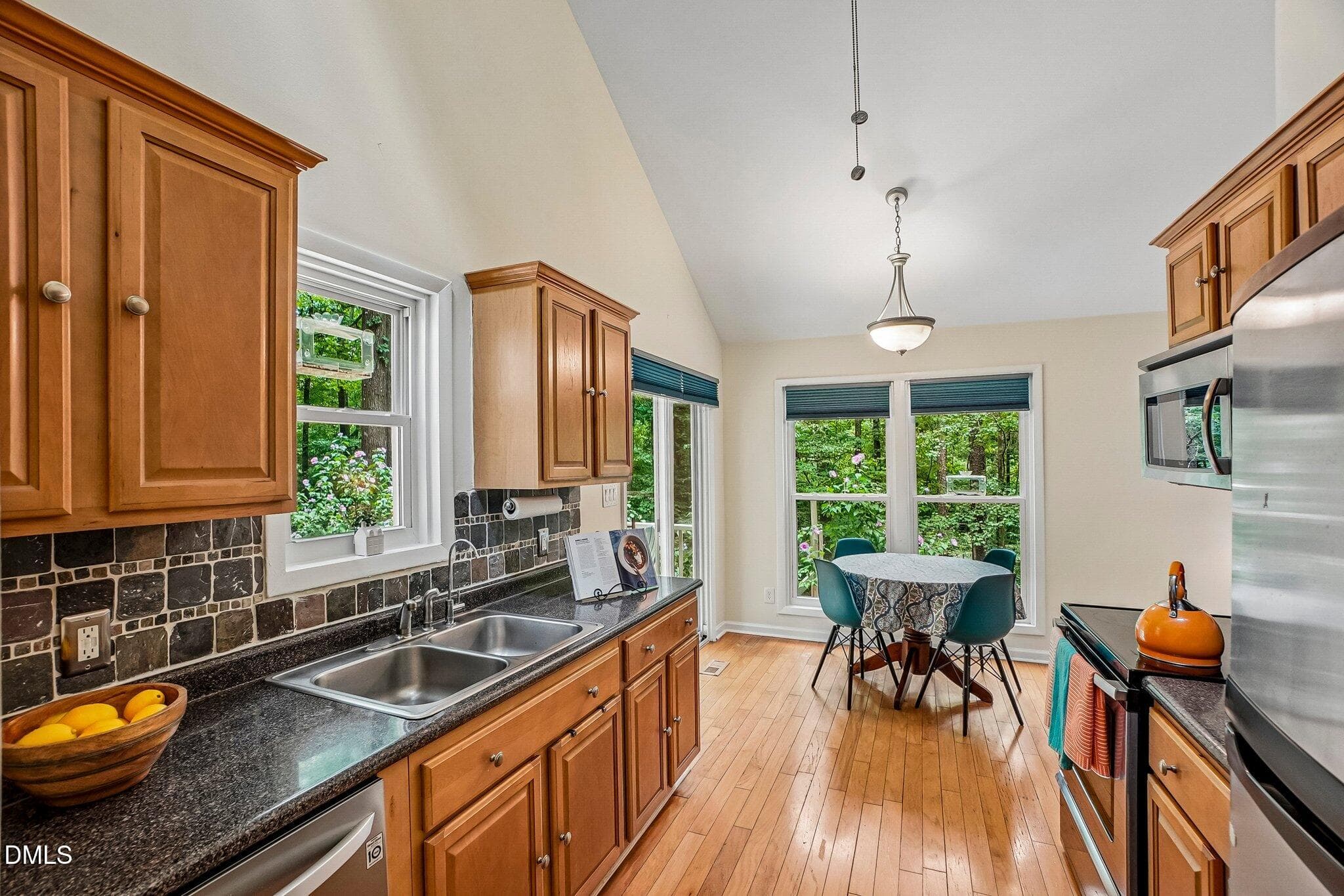 11-web-or-mls-Stones Throw-S1706-011 - 111 Stones Throw, Chapel Hill, NC 27516, Chapel Hill
