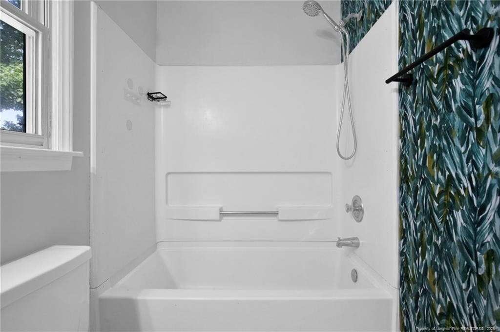 Guest Bath - 529 Old Farm Road, Fayetteville, NC 28314, Fayetteville
