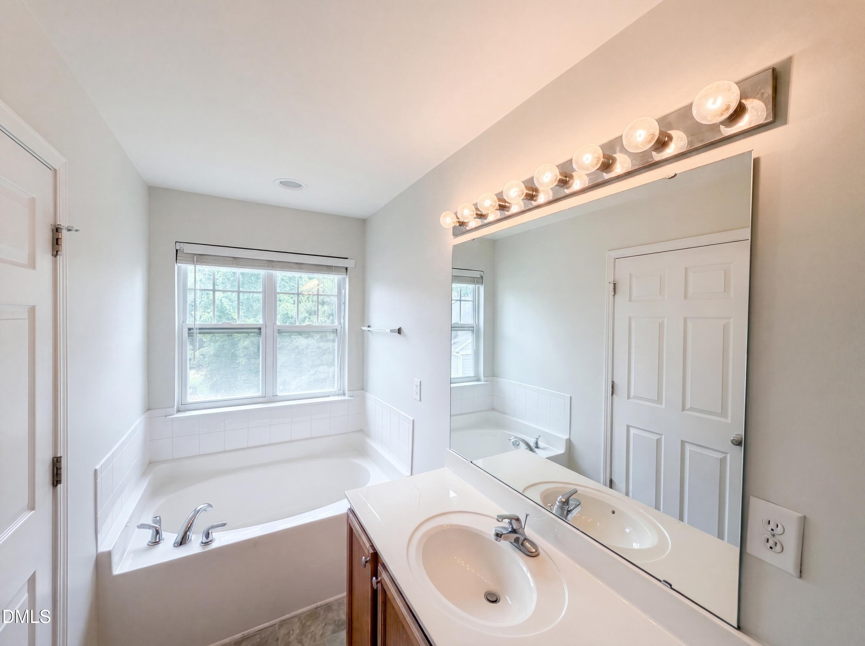 photo_10 - 1314 Stone Manor Drive, Raleigh, NC 27610