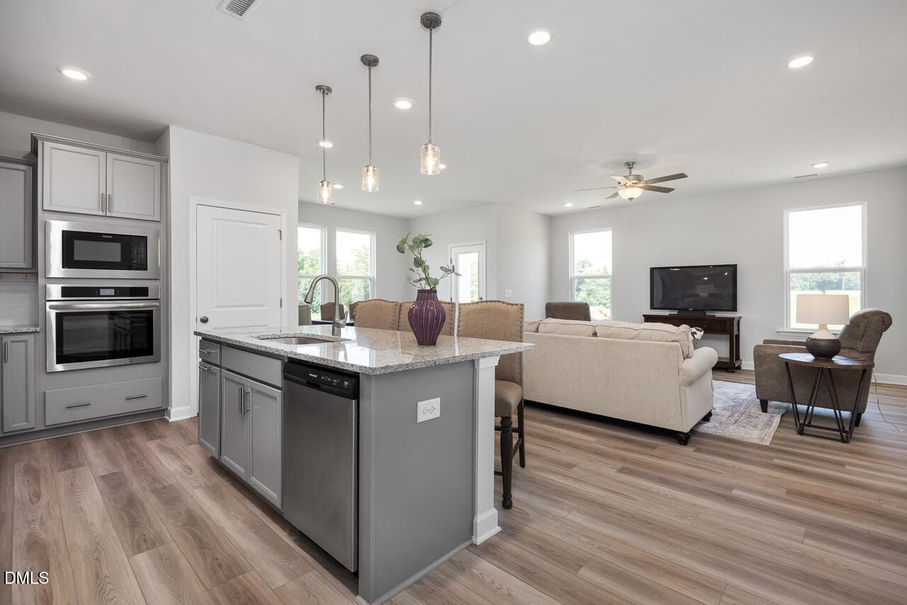 tbr-036-staged-mls-8 - 428 Brighton Way, Aberdeen, NC 28315