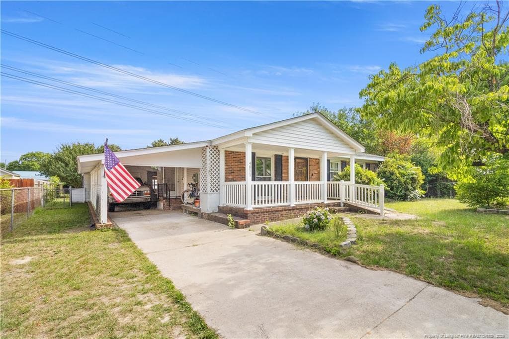 Photo 2 - 4811 Eagle Court, Fayetteville, NC 28304, Fayetteville
