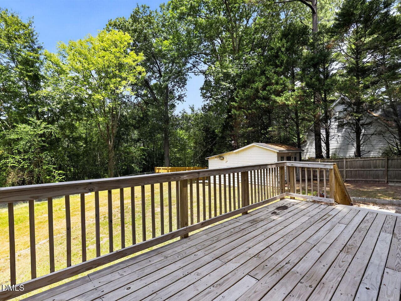 023-1280x960-photo - 102 Greenwood Circle, Smithfield, NC 27577