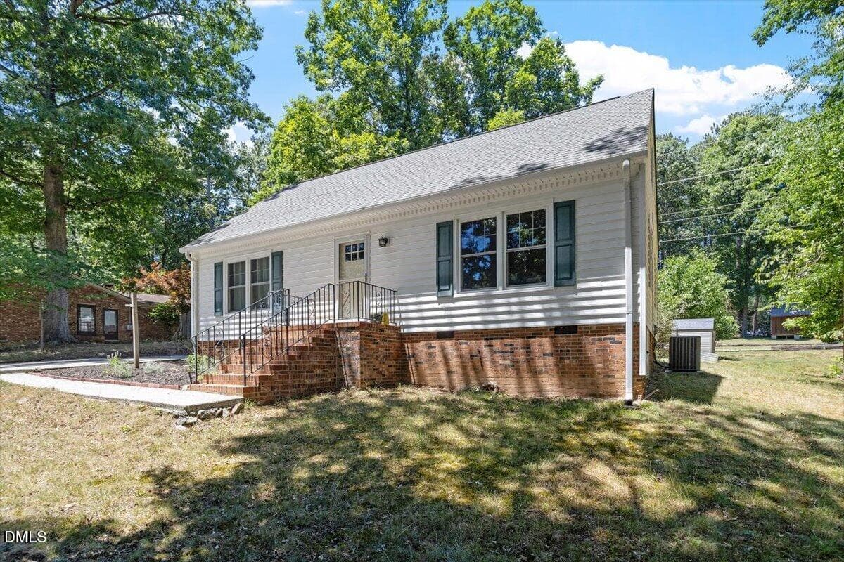 03-3024 Rosewood Cir [3148073]_03 - 3024 Rosewood Circle, Durham, NC 27705, Durham