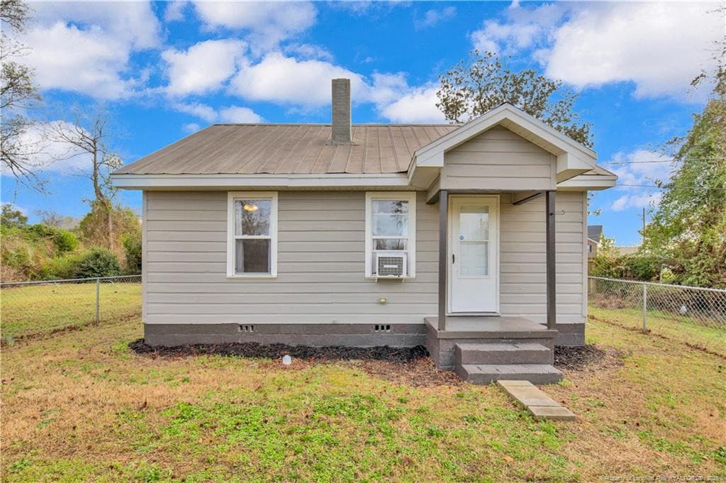 326 Hawley Lane, Fayetteville, NC 28301