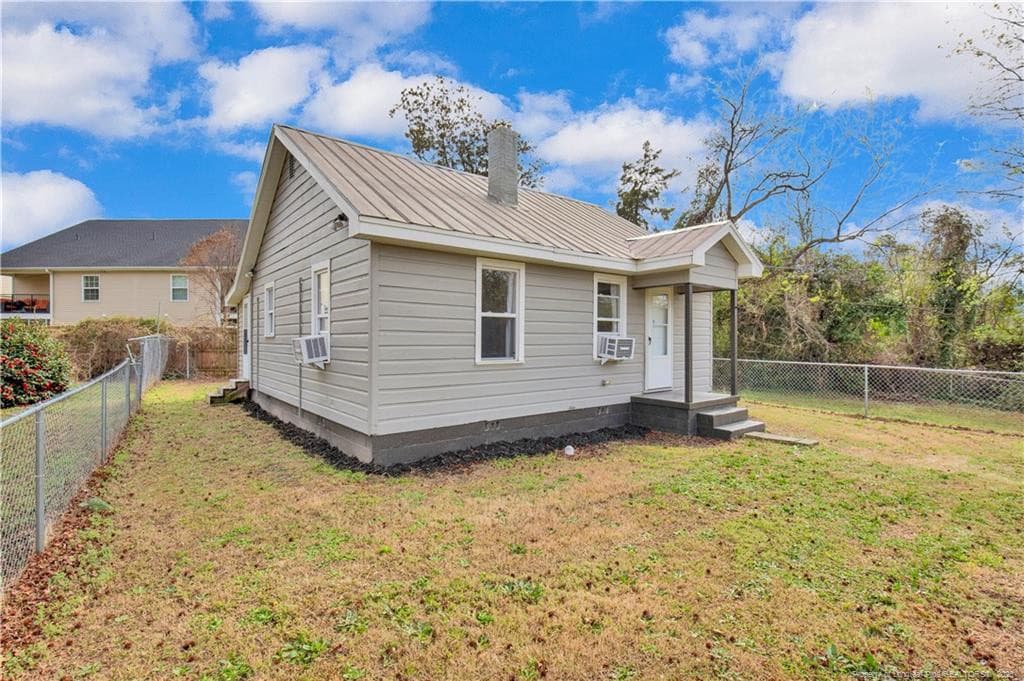 Photo 2 - 326 Hawley Lane, Fayetteville, NC 28301, Fayetteville