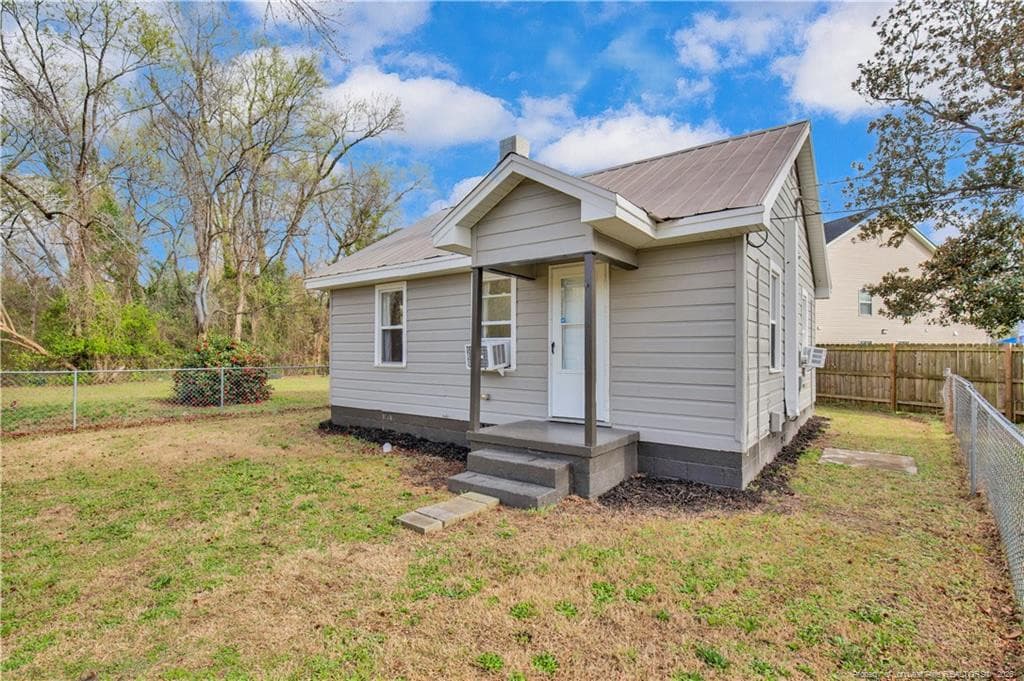 Photo 3 - 326 Hawley Lane, Fayetteville, NC 28301, Fayetteville