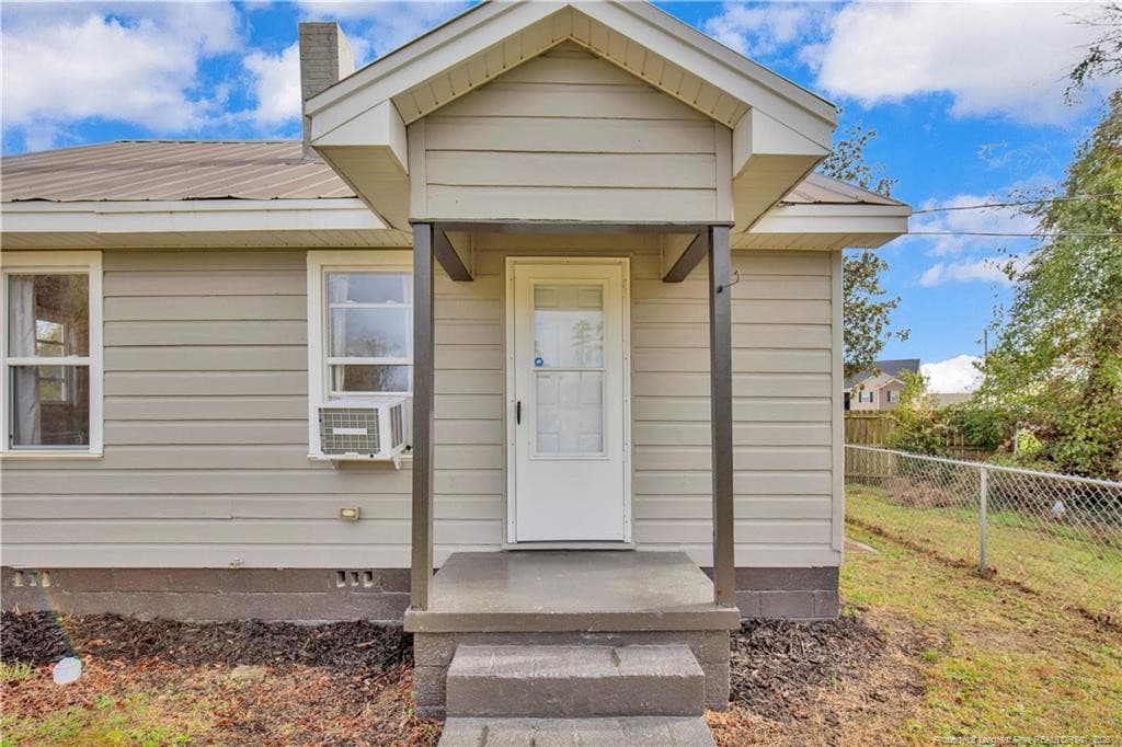 Photo 5 - 326 Hawley Lane, Fayetteville, NC 28301, Fayetteville