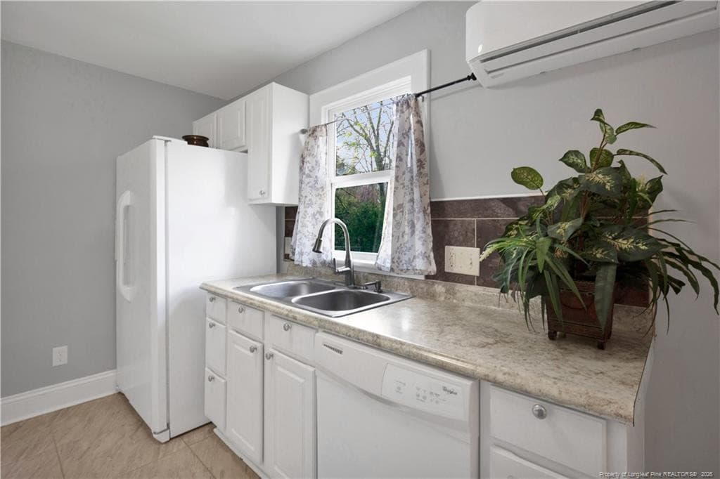 Photo 10 - 326 Hawley Lane, Fayetteville, NC 28301, Fayetteville
