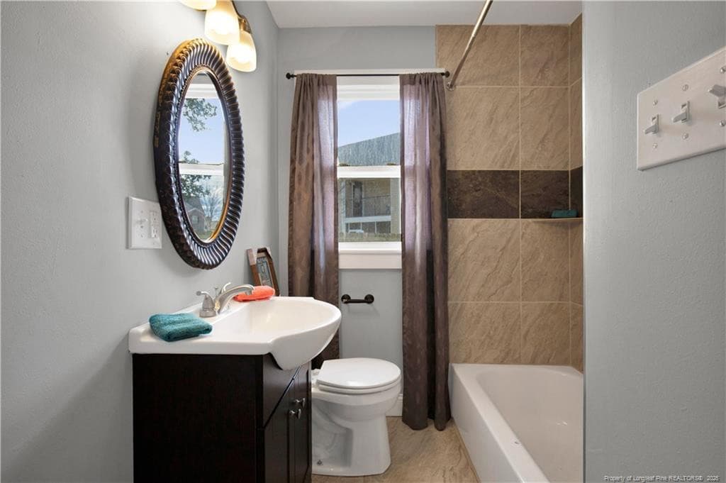 Photo 19 - 326 Hawley Lane, Fayetteville, NC 28301, Fayetteville