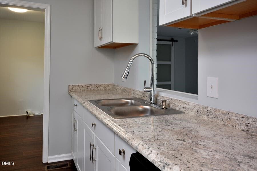 Kitchen - 2105 Newton Dairy Road, Henderson, NC 27537