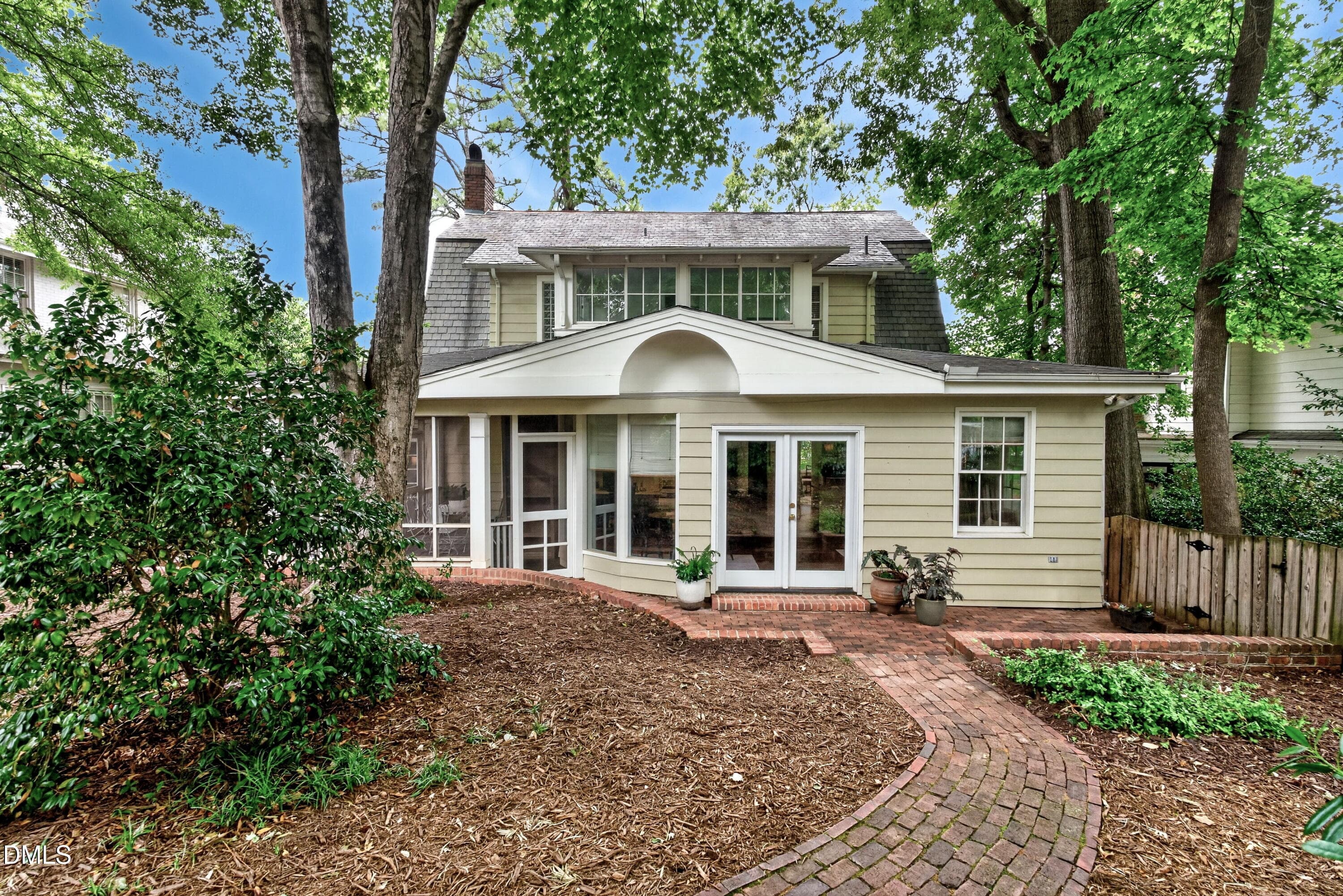 virtual-tour-158496-photo-17816420202561 - 306 Hillcrest Road, Raleigh, NC 27605, Raleigh