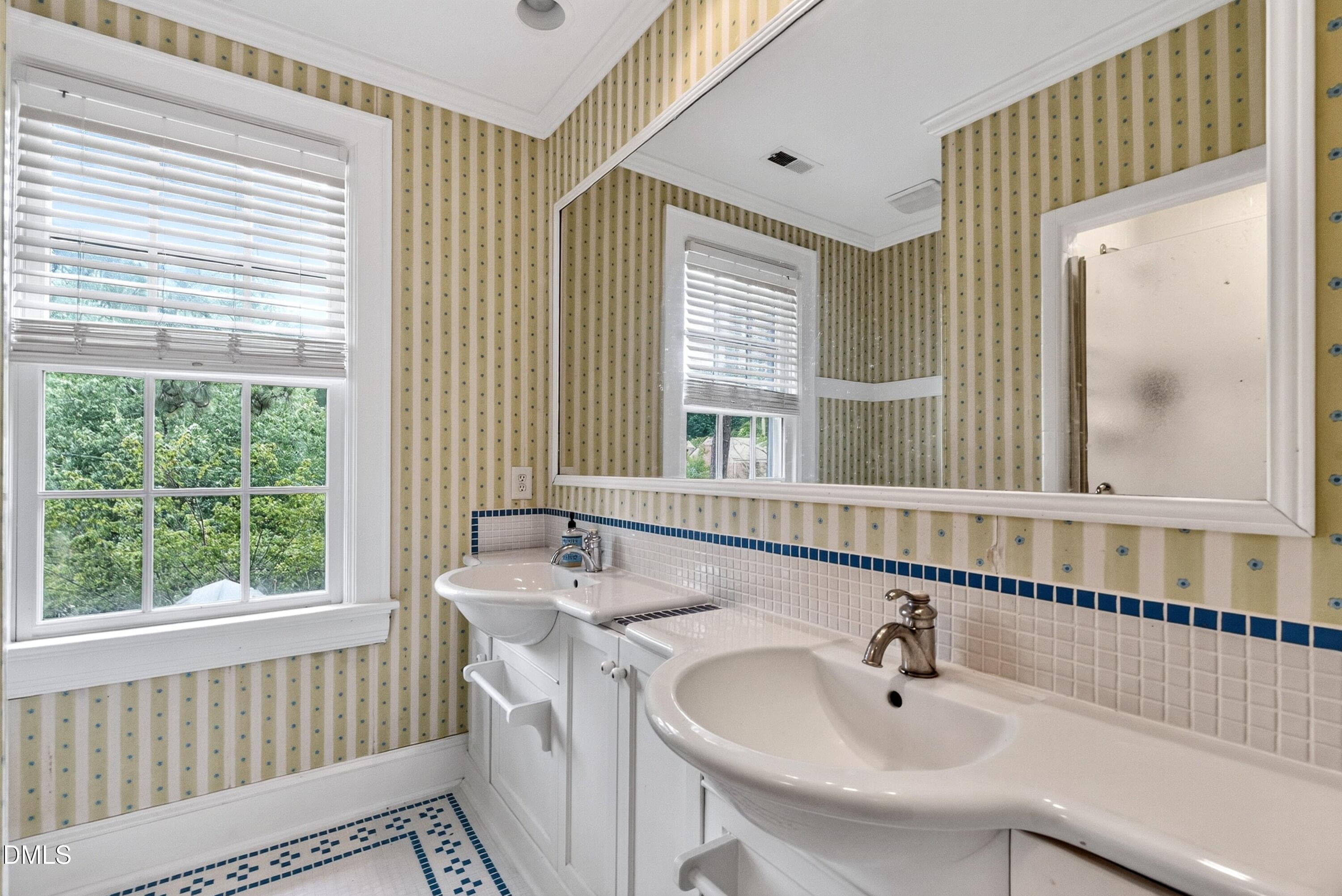 virtual-tour-158496-photo-17816419927903 - 306 Hillcrest Road, Raleigh, NC 27605, Raleigh