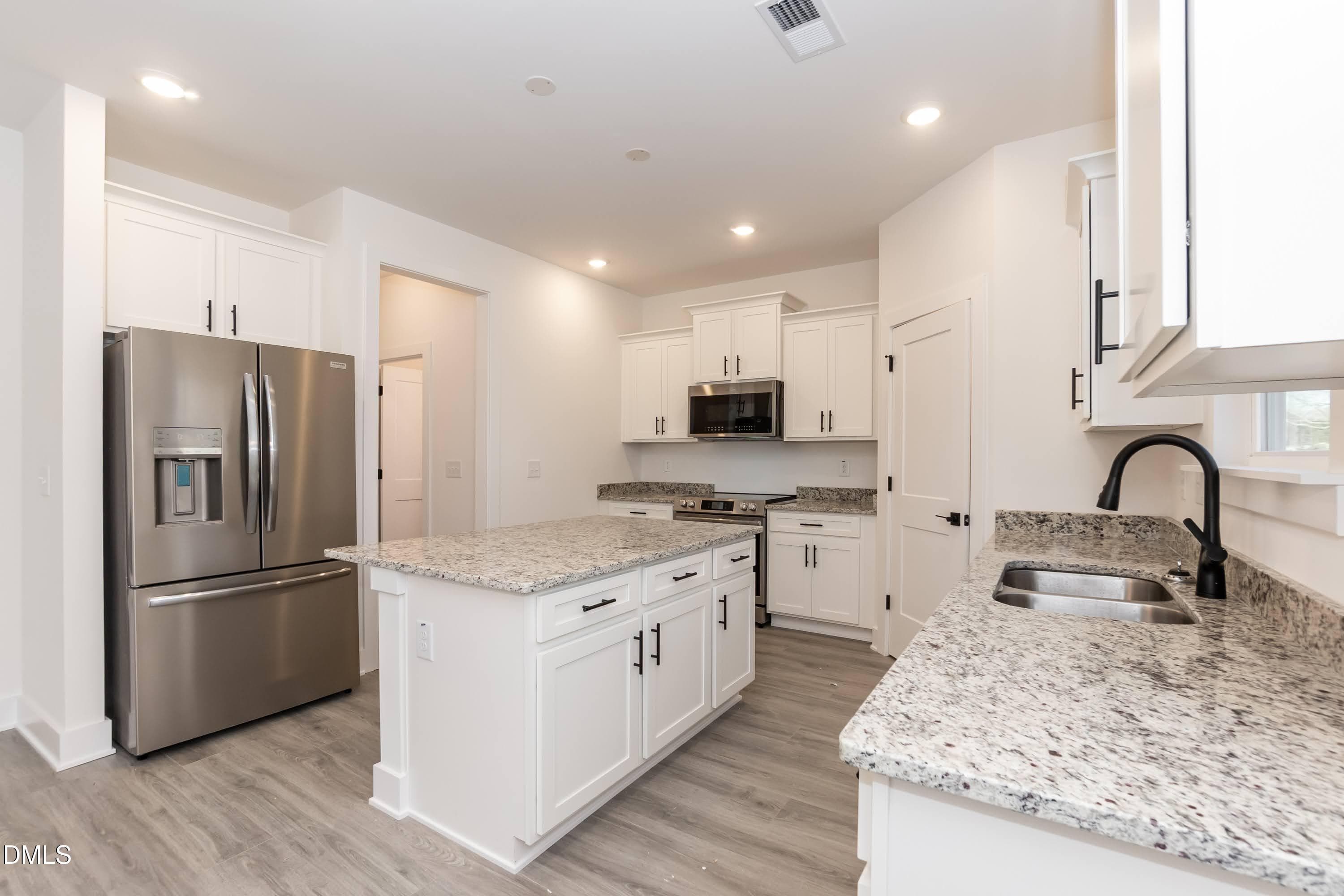 Kitchen 01 - 204 Jackson Rdg Way, Pikeville, NC 27863