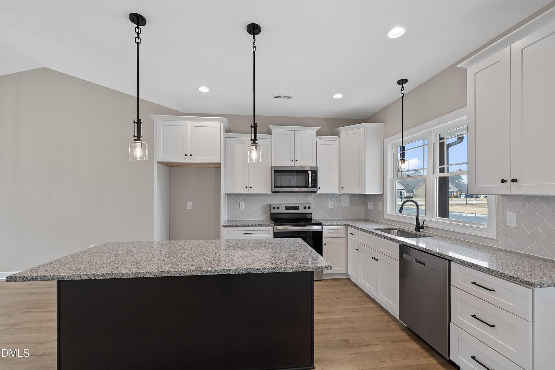 12-922 Micro _3843 - 928 Micro Road W, Selma, NC 27576