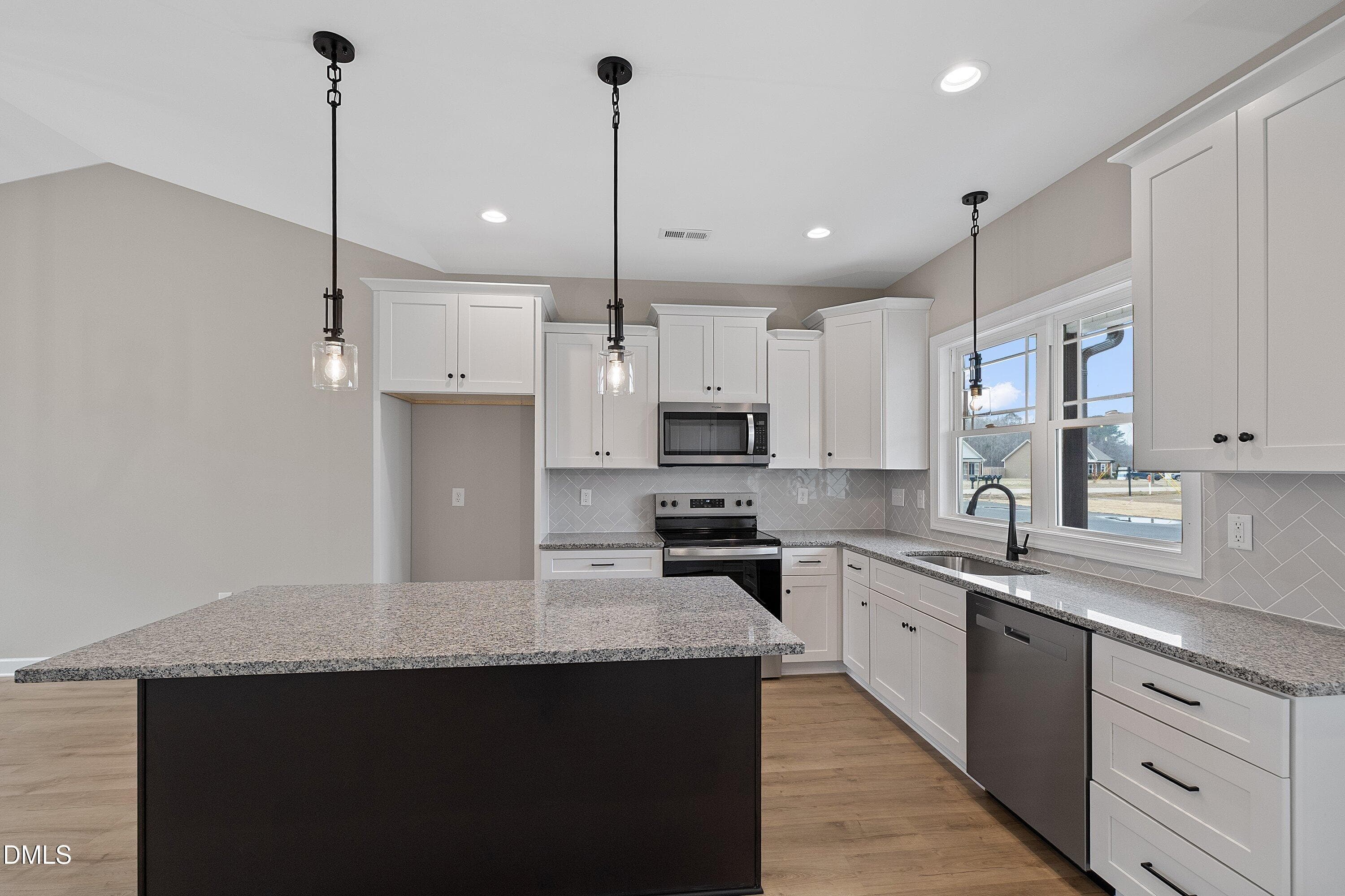 12-922 Micro _3843 - 928 Micro Road W, Selma, NC 27576