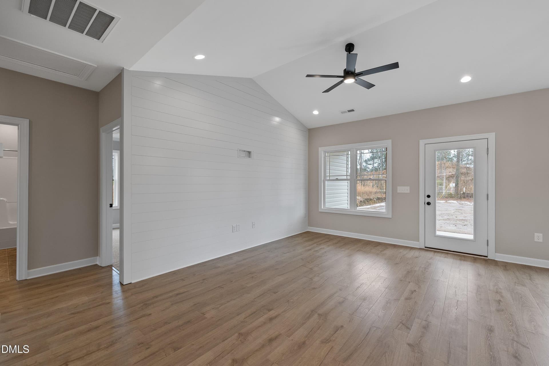 14-922 Micro _3853 - 928 Micro Road W, Selma, NC 27576