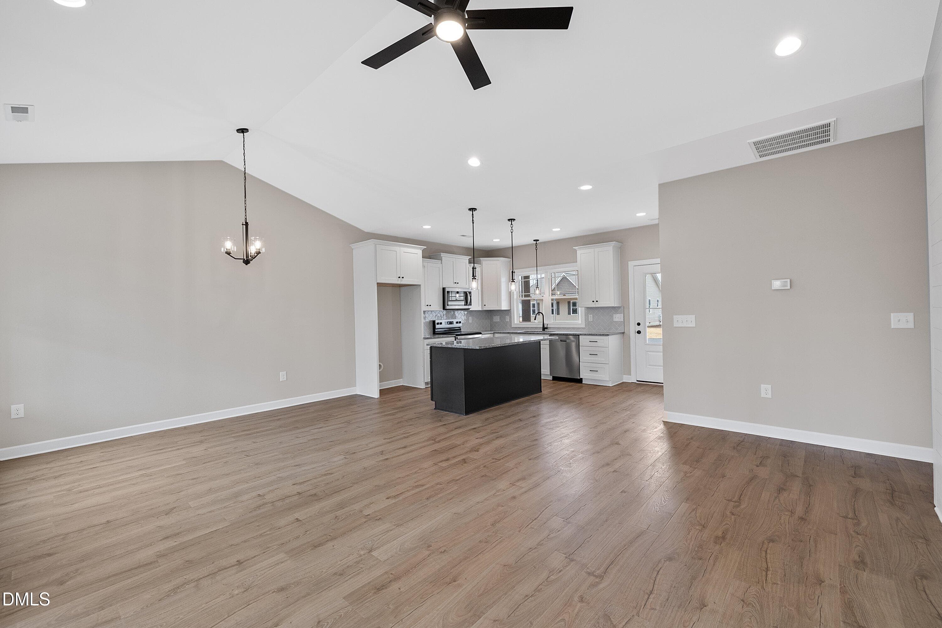 19-922 Micro _3878 - 928 Micro Road W, Selma, NC 27576