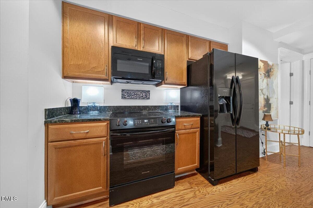 09-222APT212GlenwoodAveRaleigh_009_ZRL08 - 222 Glenwood Avenue 212, Raleigh, NC 27603, Raleigh