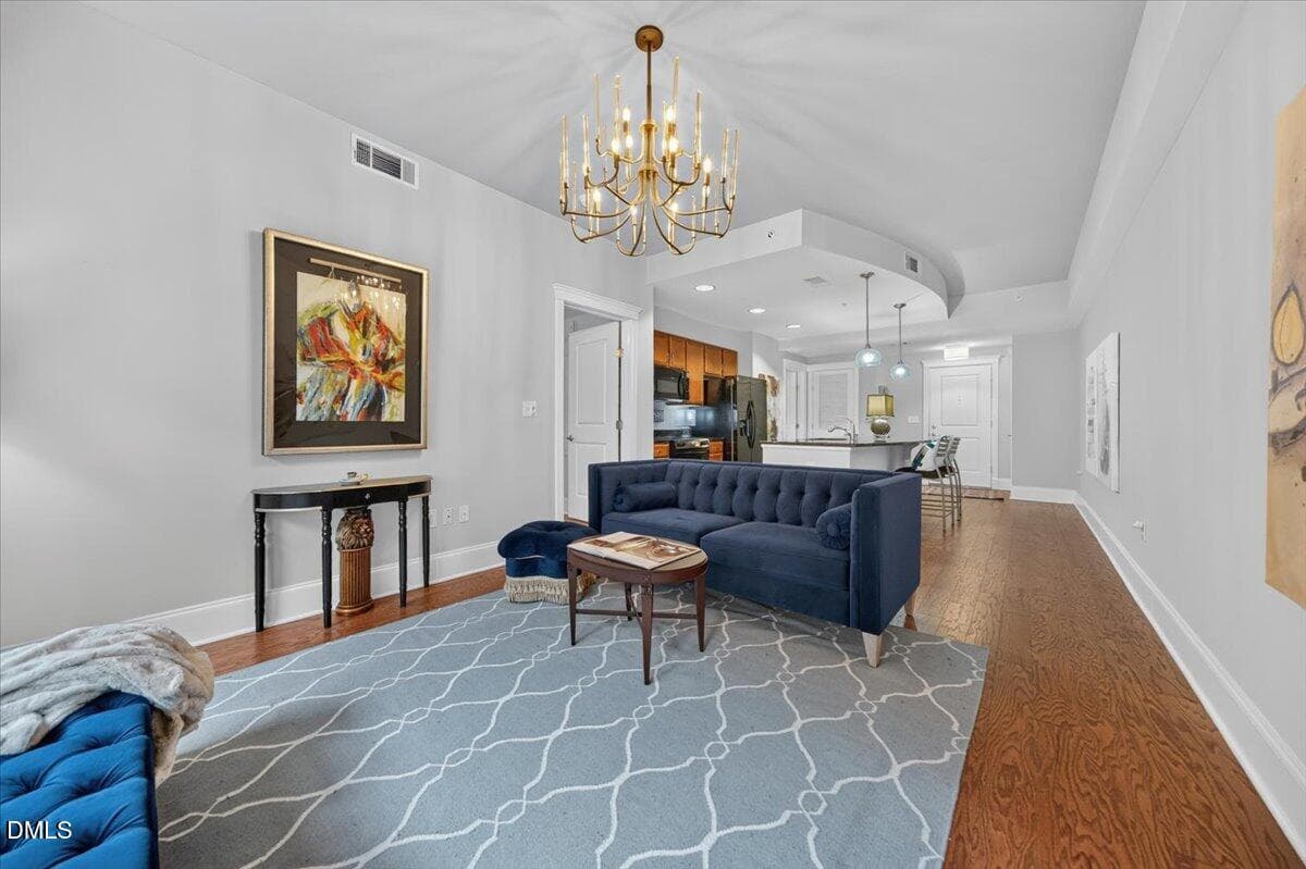 14-222APT212GlenwoodAveRaleigh_014_ZRL08 - 222 Glenwood Avenue 212, Raleigh, NC 27603, Raleigh