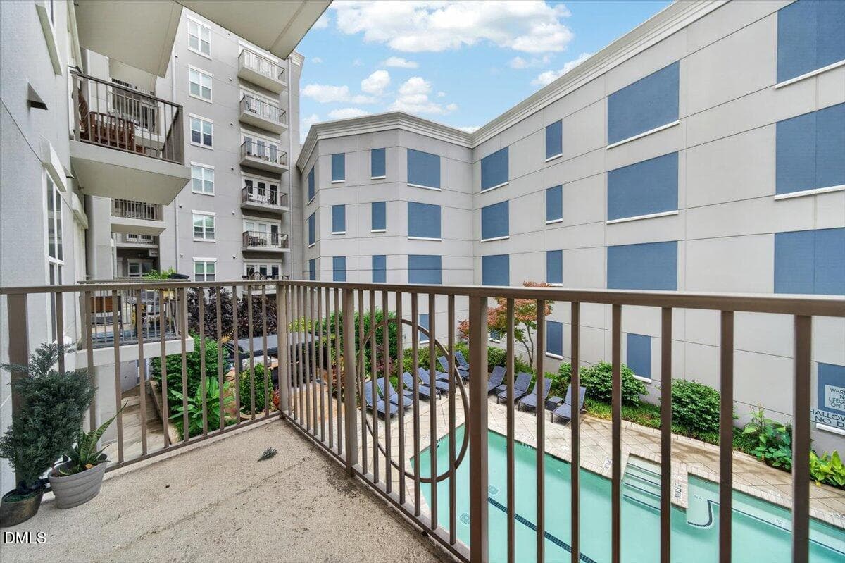 30-222APT212GlenwoodAveRaleigh_030_ZRL08 - 222 Glenwood Avenue 212, Raleigh, NC 27603, Raleigh