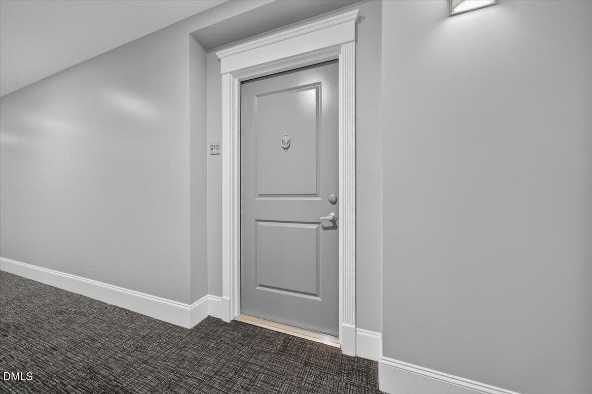 35-222APT212GlenwoodAveRaleigh_035_ZRL08 - 222 Glenwood Avenue 212, Raleigh, NC 27603, Raleigh