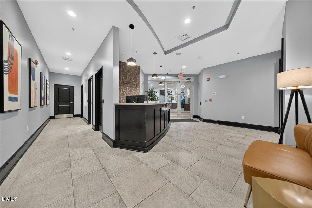 53-222APT212GlenwoodAveRaleigh_053_ZRL08 - 222 Glenwood Avenue 212, Raleigh, NC 27603, Raleigh