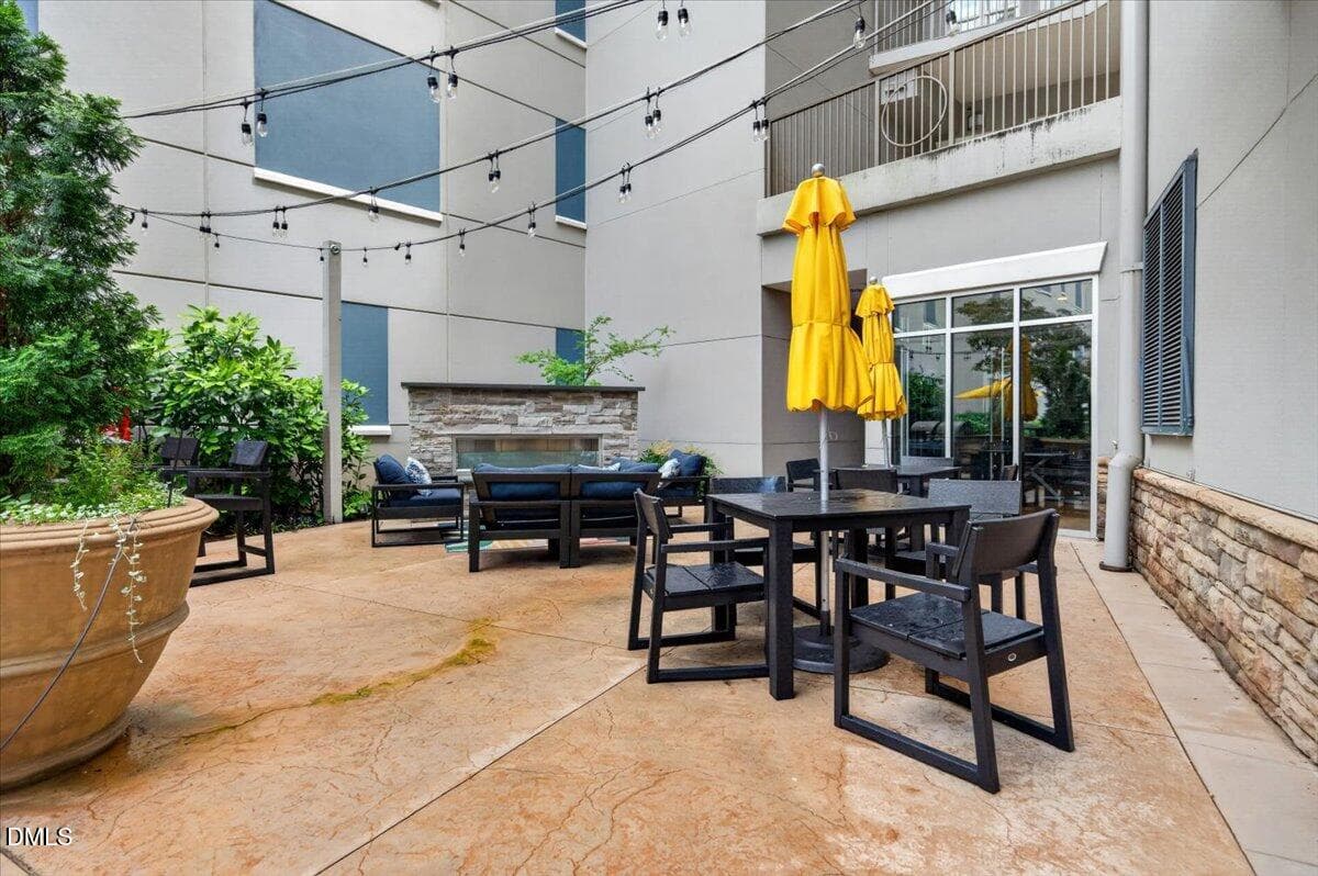 60-222APT212GlenwoodAveRaleigh_060_ZRL08 - 222 Glenwood Avenue 212, Raleigh, NC 27603, Raleigh