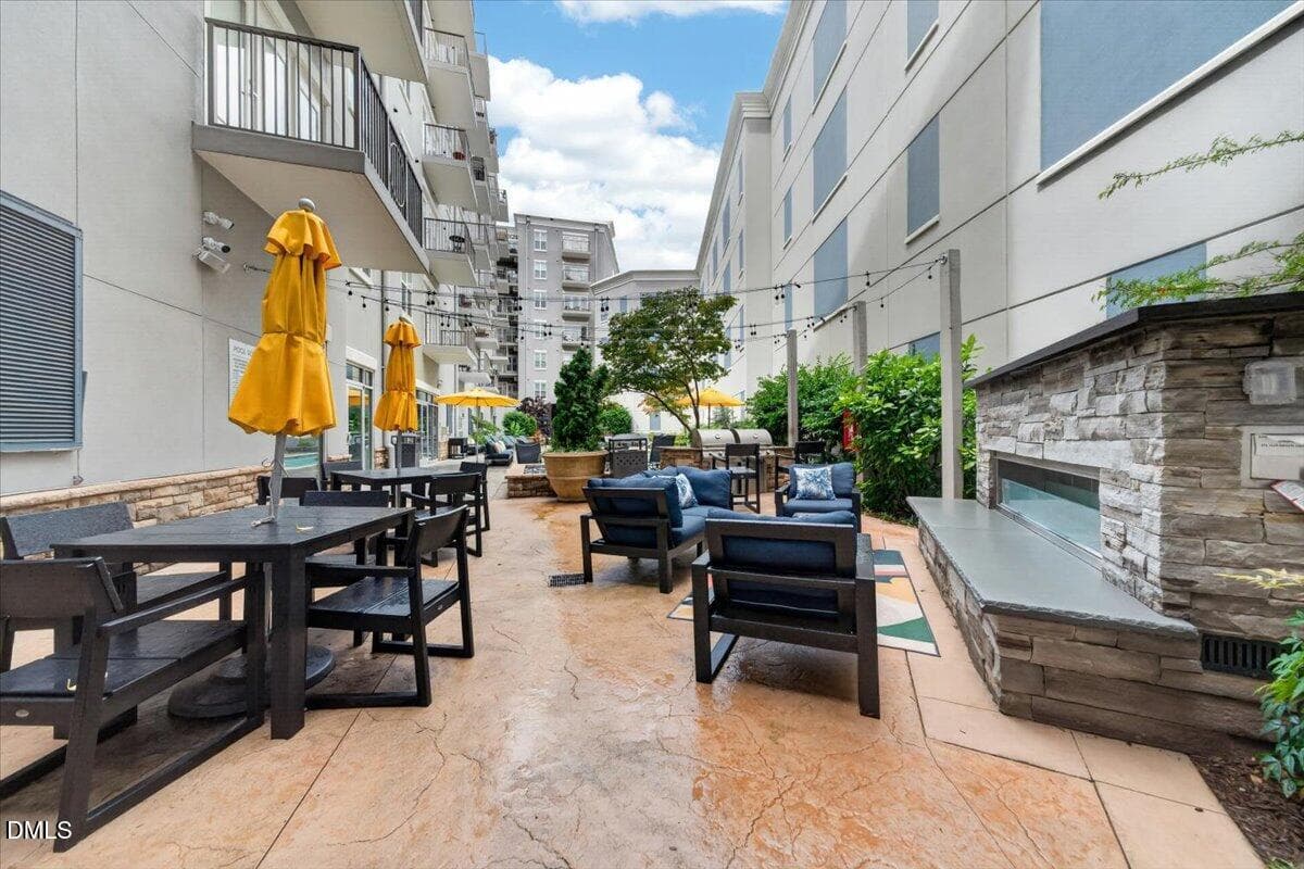 62-222APT212GlenwoodAveRaleigh_062_ZRL08 - 222 Glenwood Avenue 212, Raleigh, NC 27603, Raleigh