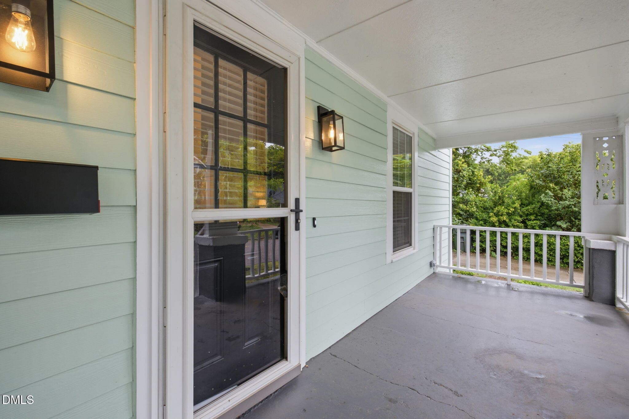 10-web-or-mls-DX3A4099 - 305 Freeman Street, Raleigh, NC 27601, Raleigh