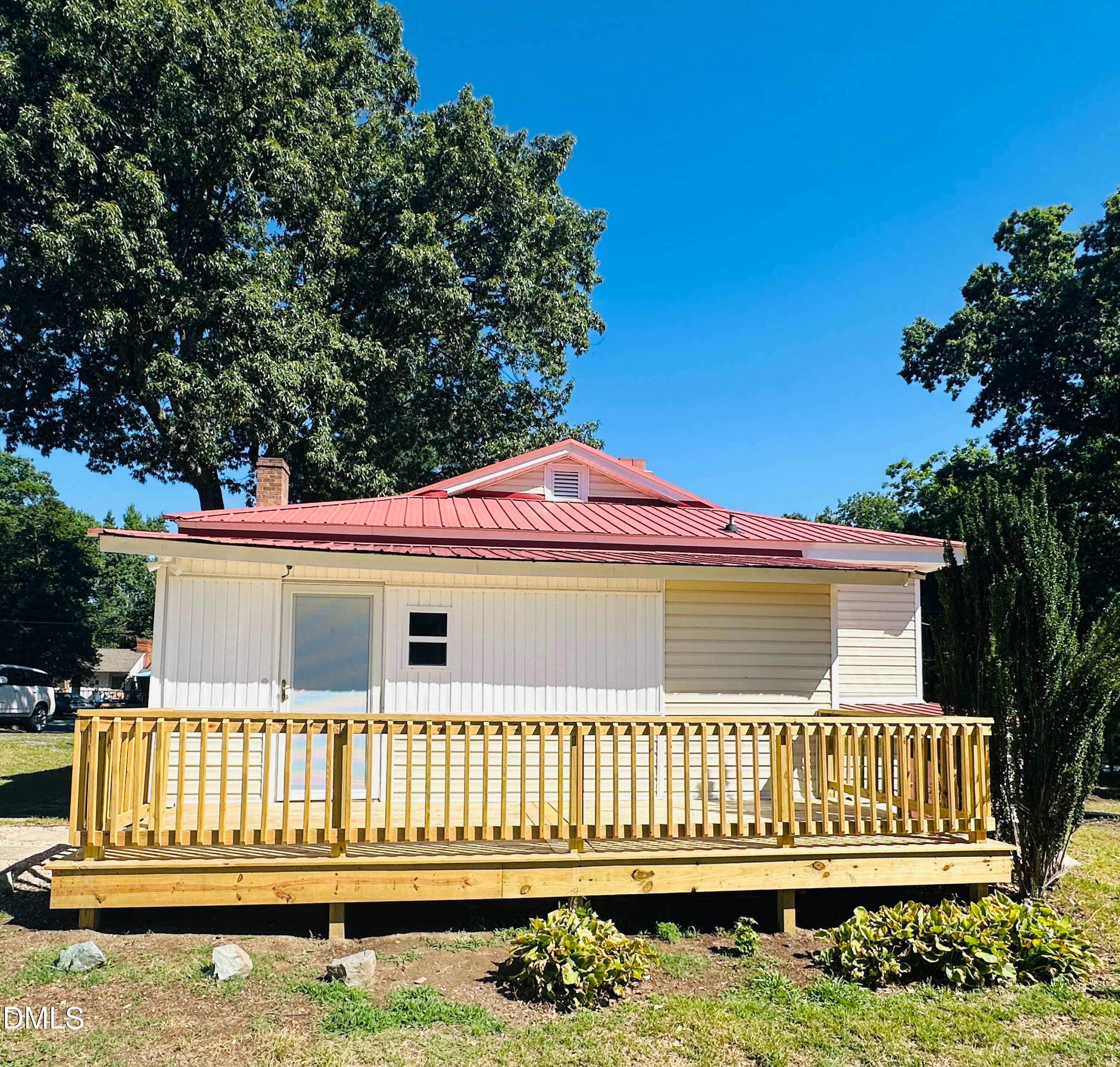 IMG_E9387 - 219 Barnette Avenue, Roxboro, NC 27573
