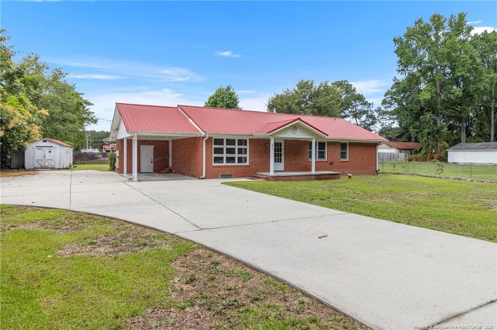 Photo 3 - 344 S 4th Street, Saint Pauls, NC 28384
