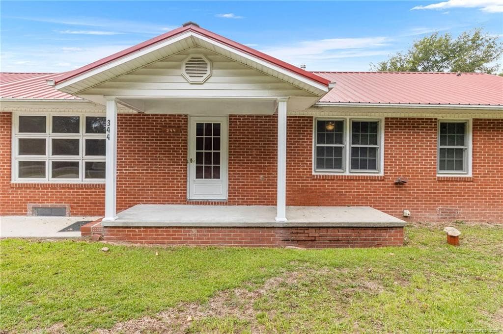 Photo 4 - 344 S 4th Street, Saint Pauls, NC 28384