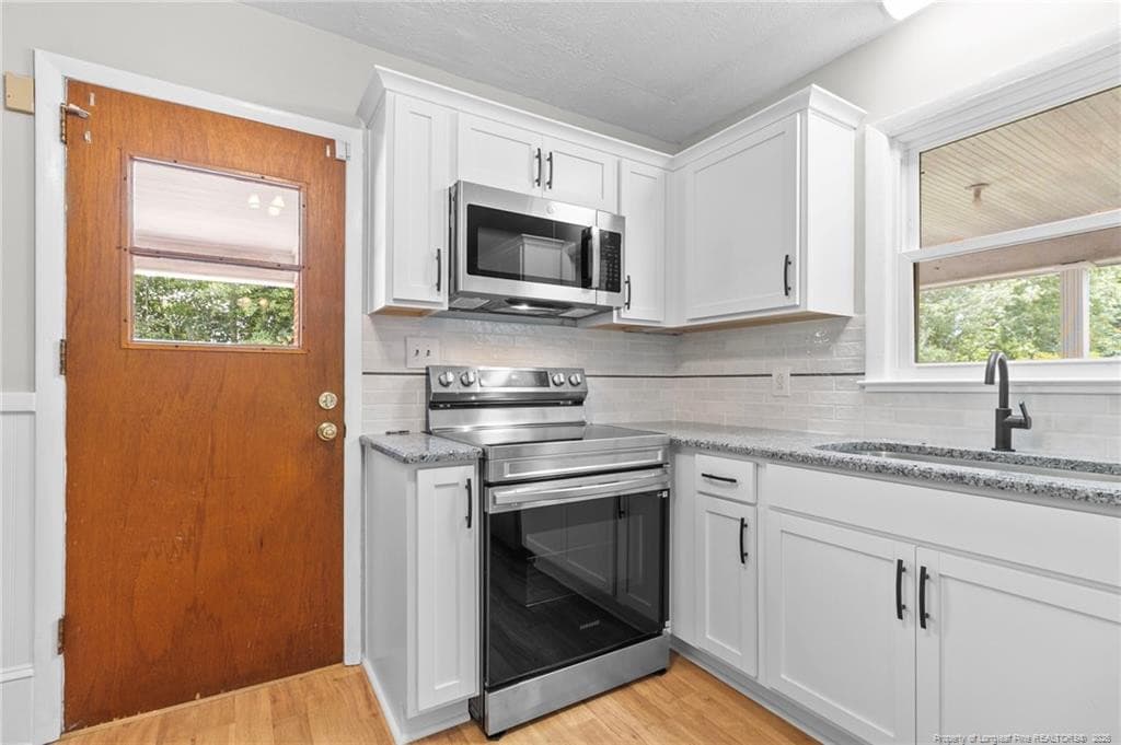 Photo 15 - 344 S 4th Street, Saint Pauls, NC 28384