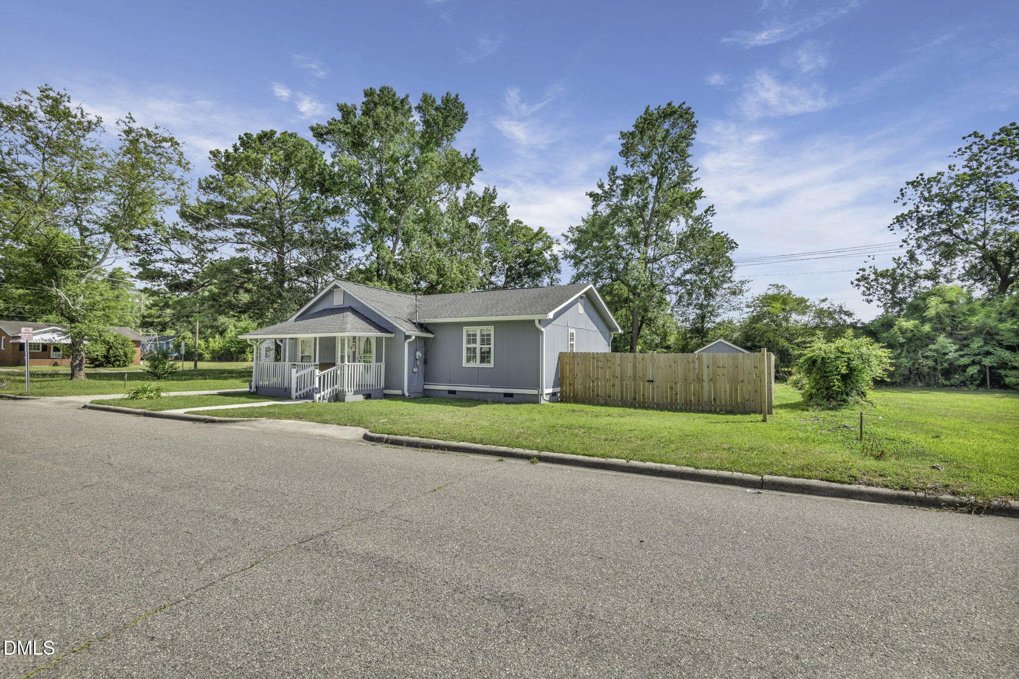 32-web-or-mls-_D2L4326 - 110 Campbell Street, Lumberton, NC 28358
