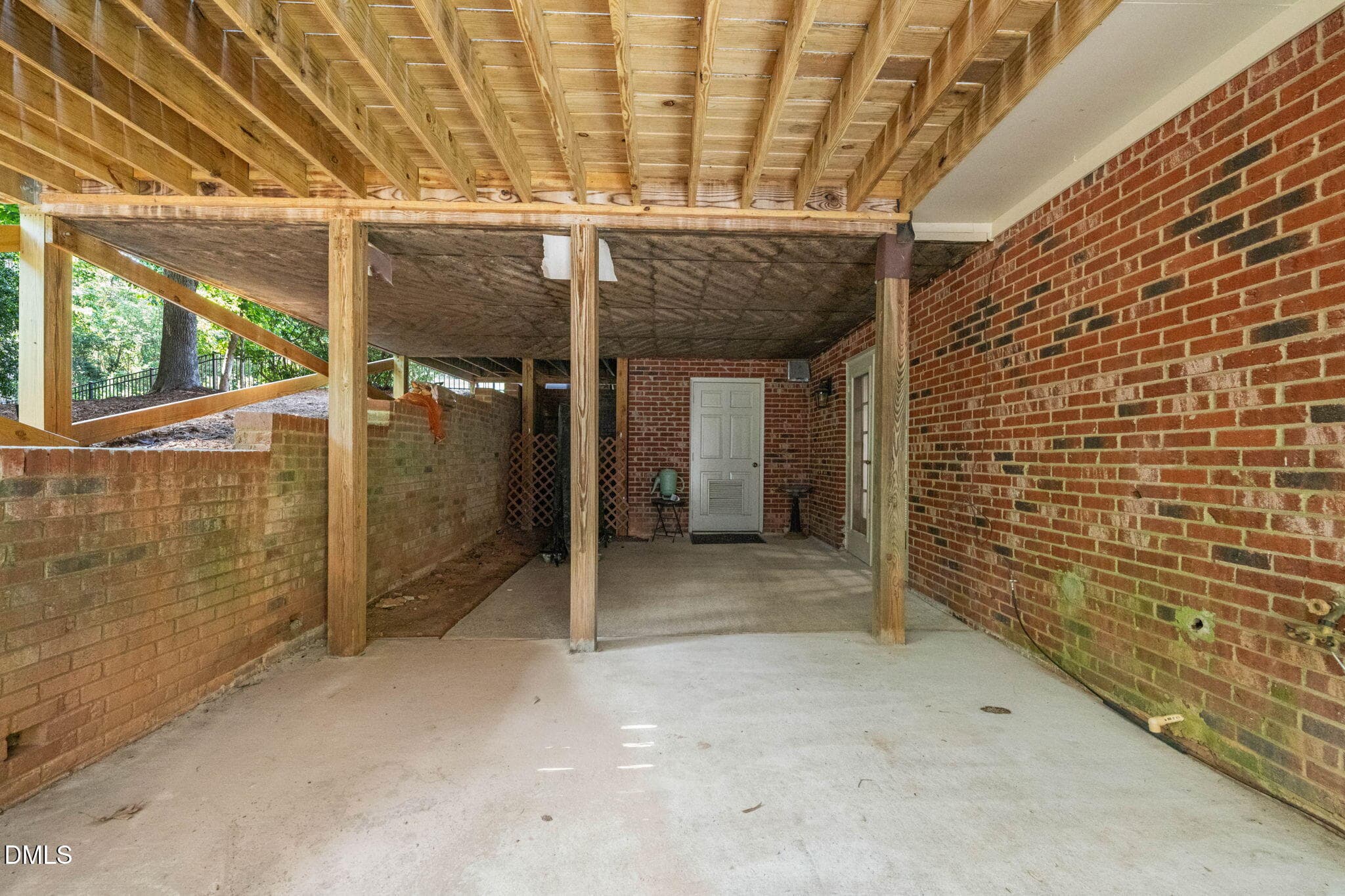 Covered Space - 3516 Ranlo Drive, Raleigh, NC 27612, Raleigh