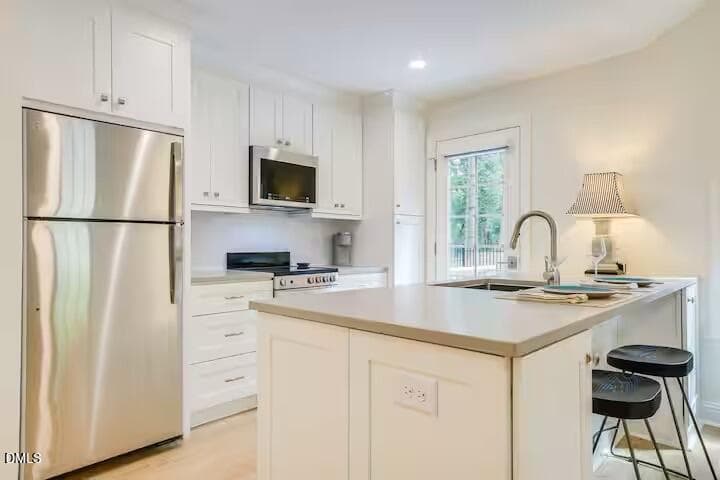 Kitchen - 3516 Ranlo Drive, Raleigh, NC 27612, Raleigh