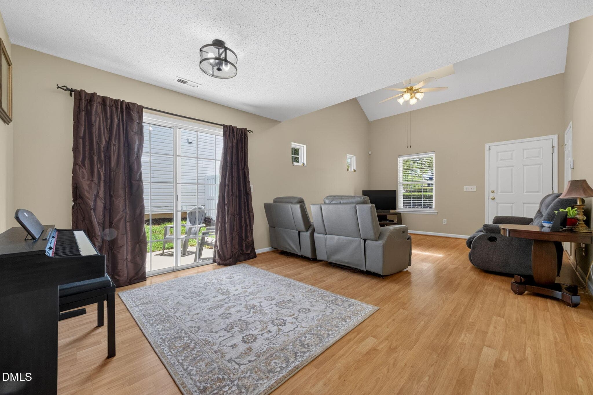 9DinLiv - 5512 Roan Mountain Place, Raleigh, NC 27613, Raleigh