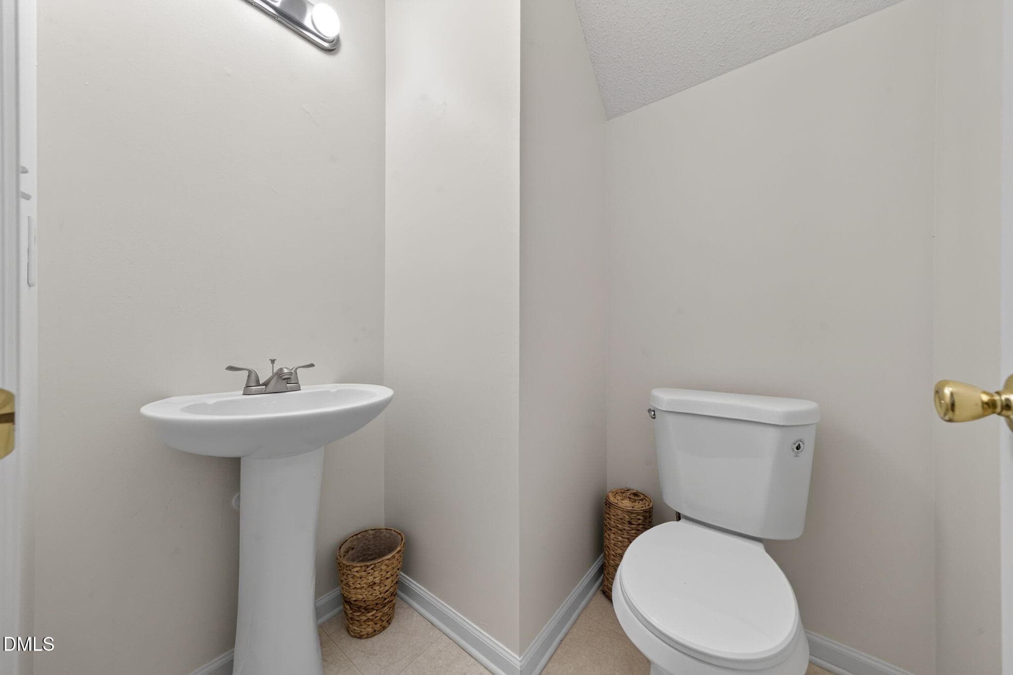 26Powder - 5512 Roan Mountain Place, Raleigh, NC 27613, Raleigh