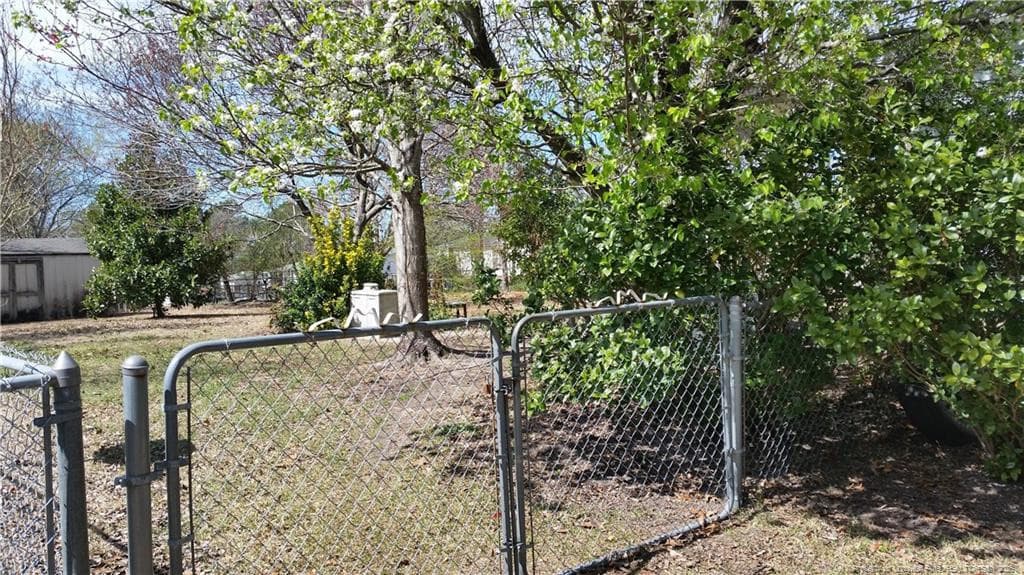 Photo 6 - 404 McDougald Drive, Raeford, NC 28376