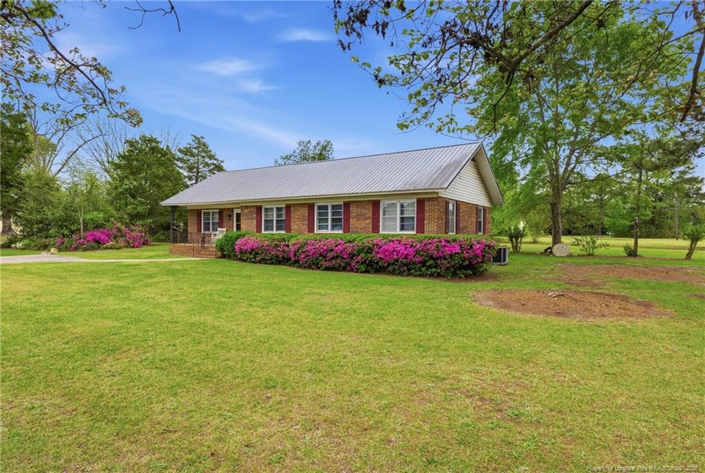 Photo 2 - 113 N Third Street, Dublin, NC 28332