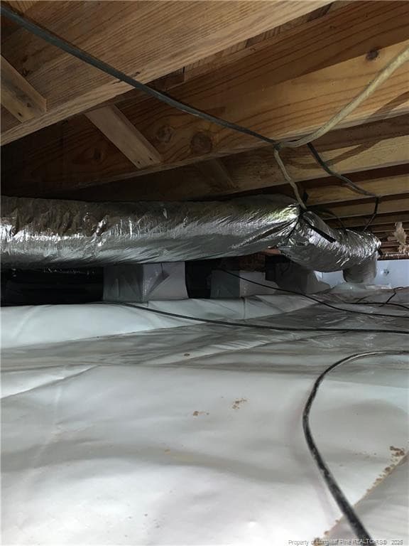 Encapsulated crawlspace - 113 N Third Street, Dublin, NC 28332