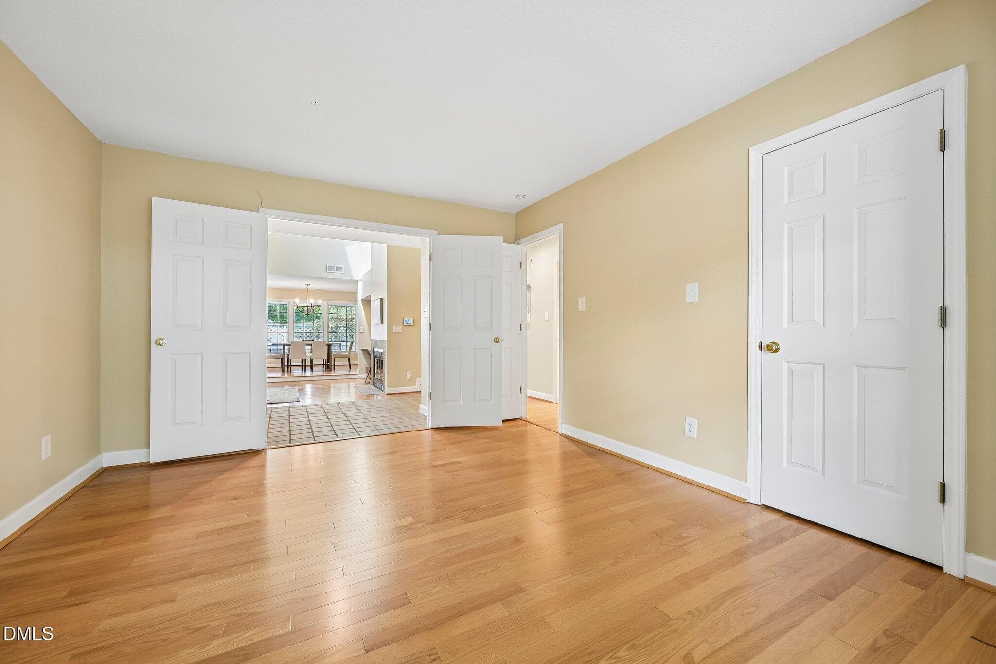 26-web-or-mls-White Oak Way-S2406-026 - 101 White Oak Way, Chapel Hill, NC 27514, Chapel Hill