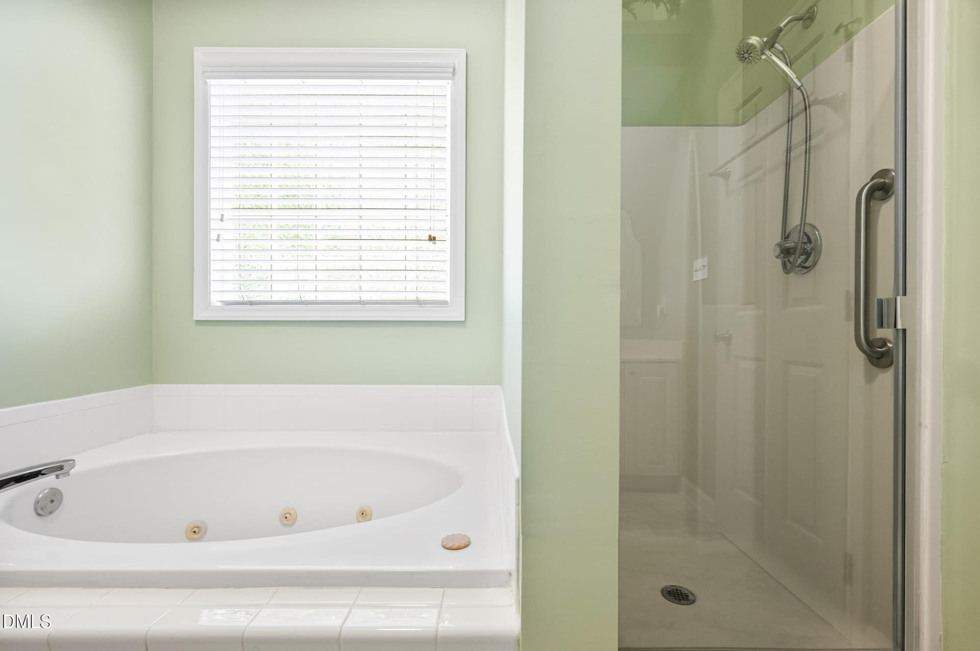 Primary Tub/Shower - 114 Skipping Stone Drive, Garner, NC 27529