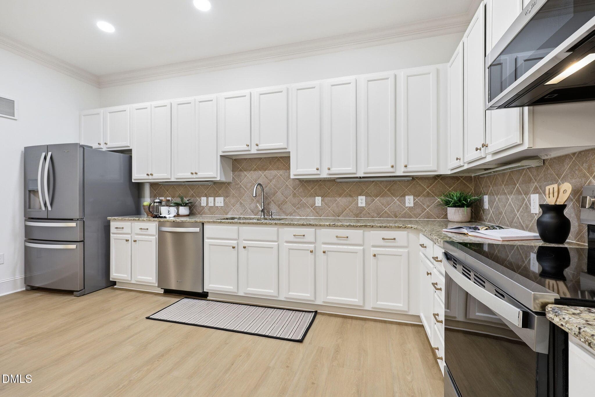 Kitchen - 317 W Morgan Street 504, Raleigh, NC 27601, Raleigh