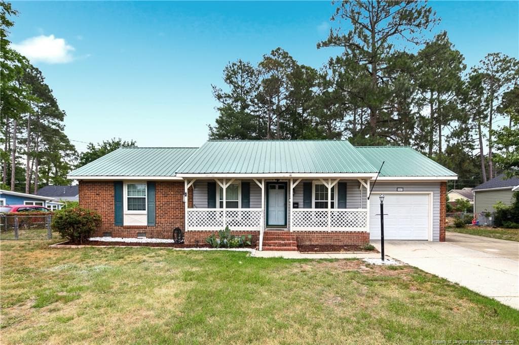 Photo 2 - 547 Farmview Drive, Fayetteville, NC 28311, Fayetteville