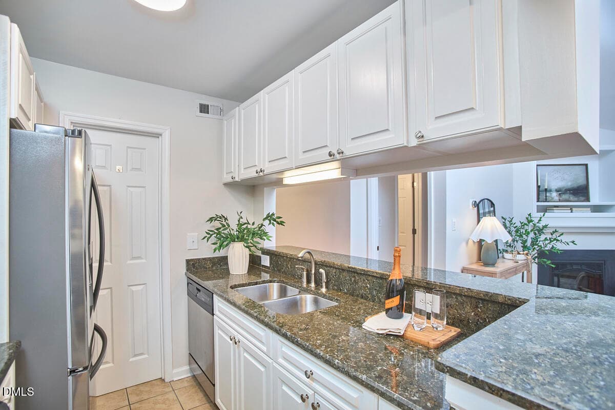 Kitchen - 1005 Kingswood Drive E, Chapel Hill, NC 27517, Chapel Hill