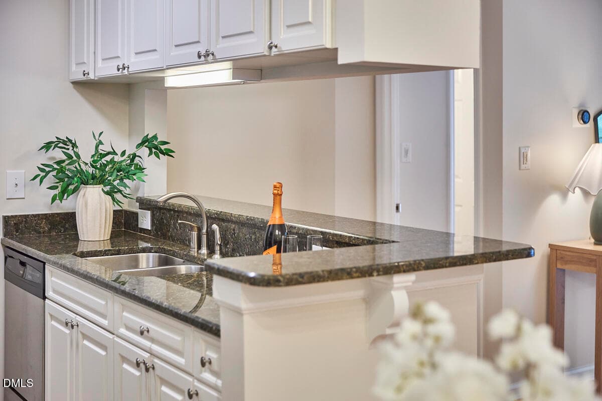 Kitchen - 1005 Kingswood Drive E, Chapel Hill, NC 27517, Chapel Hill