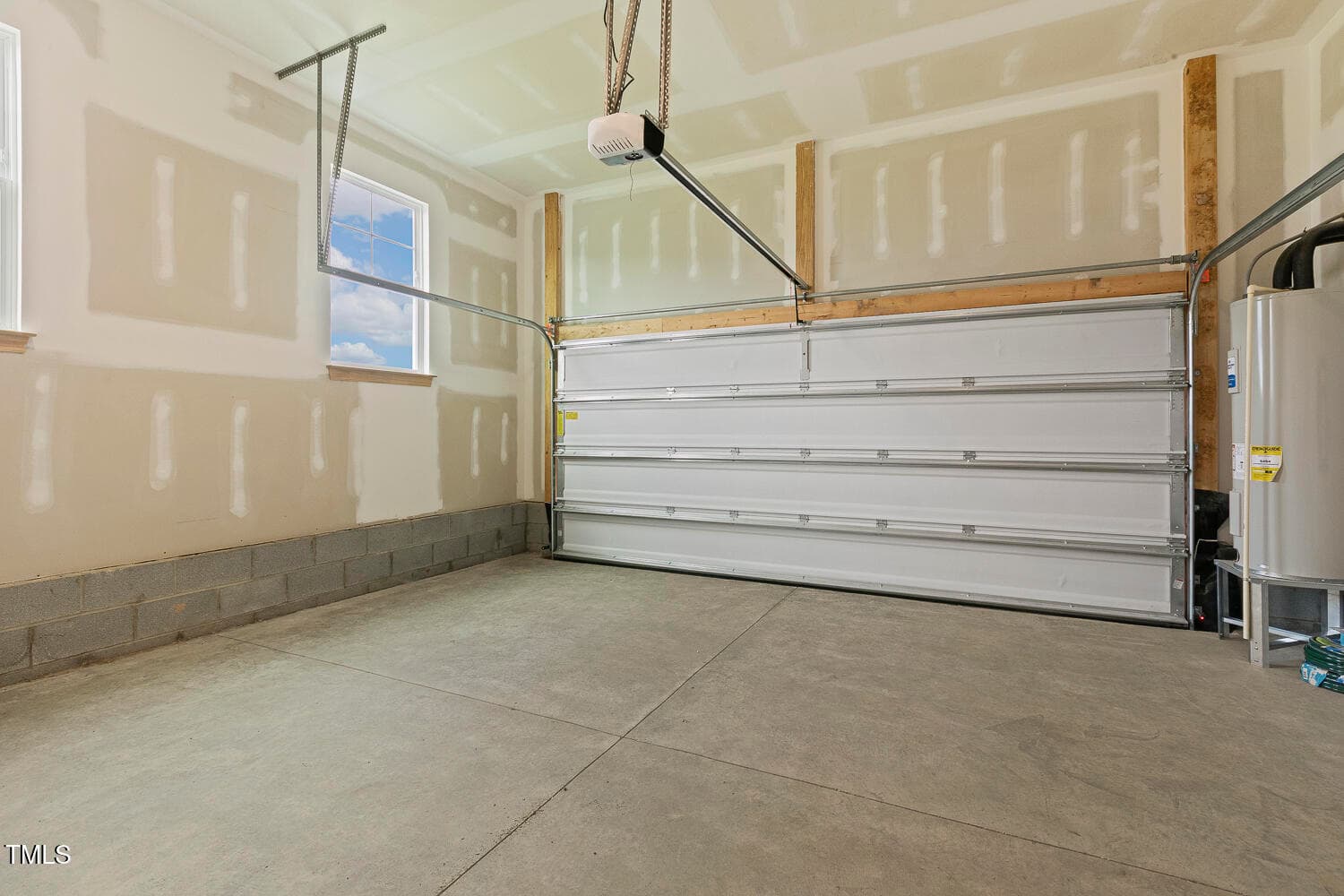 Garage - 93 Ausban Ridge Lane, Four Oaks, NC 27524