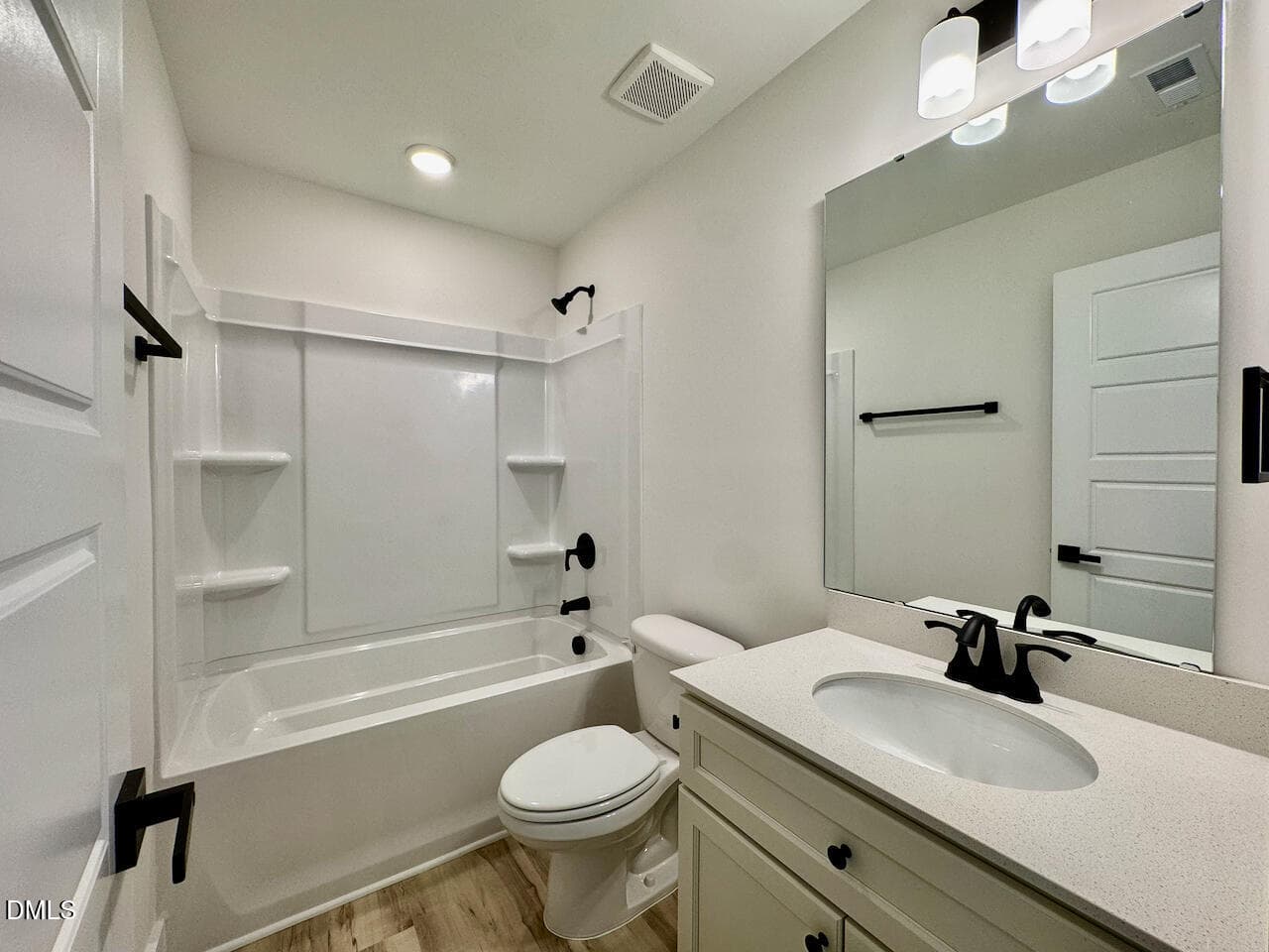 Full Bath - 218 George Street, Four Oaks, NC 27524