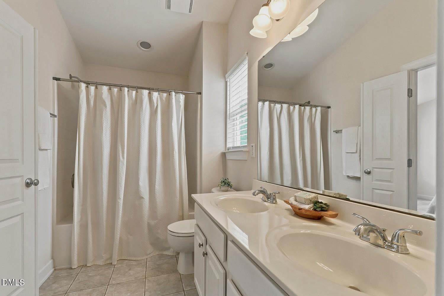 040-036-Primary Bathroom-1500x1000 - 336 Kinellan Lane, Cary, NC 27519, Cary